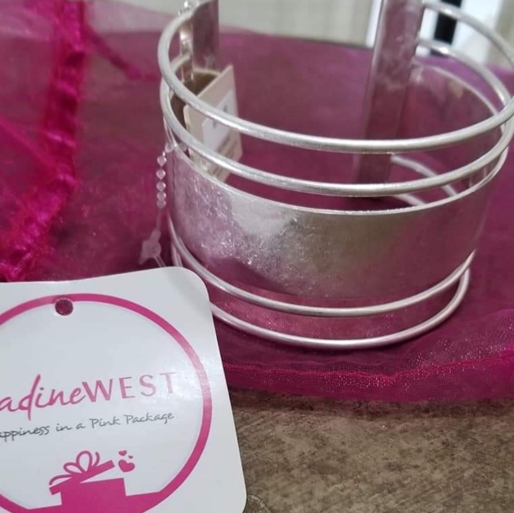 3/$15 NWT Nadine West Pomina banded cuff bracelet